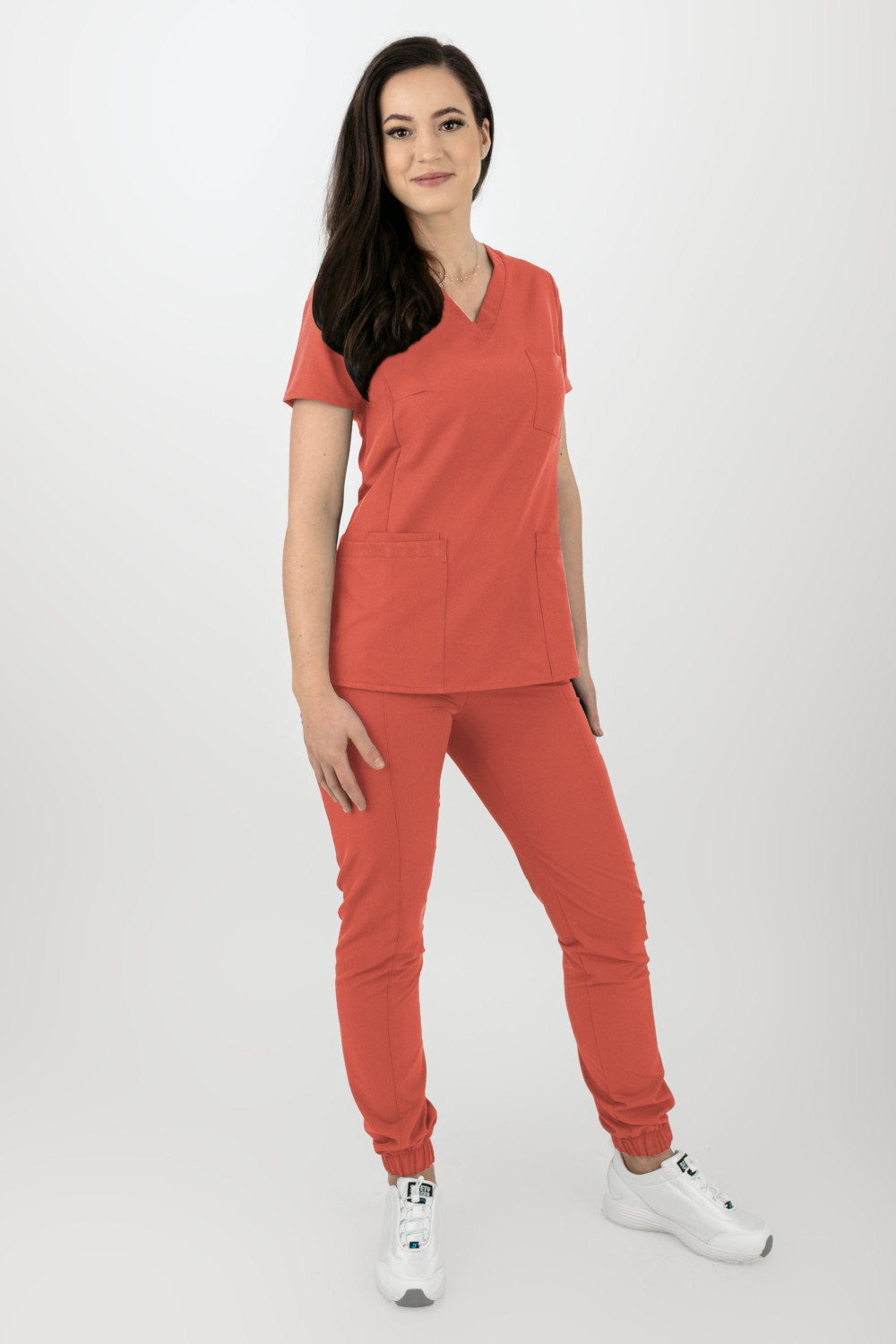 Elastyczny komplet medyczny scrubs bluza medyczna damska joggery medyczne koral
