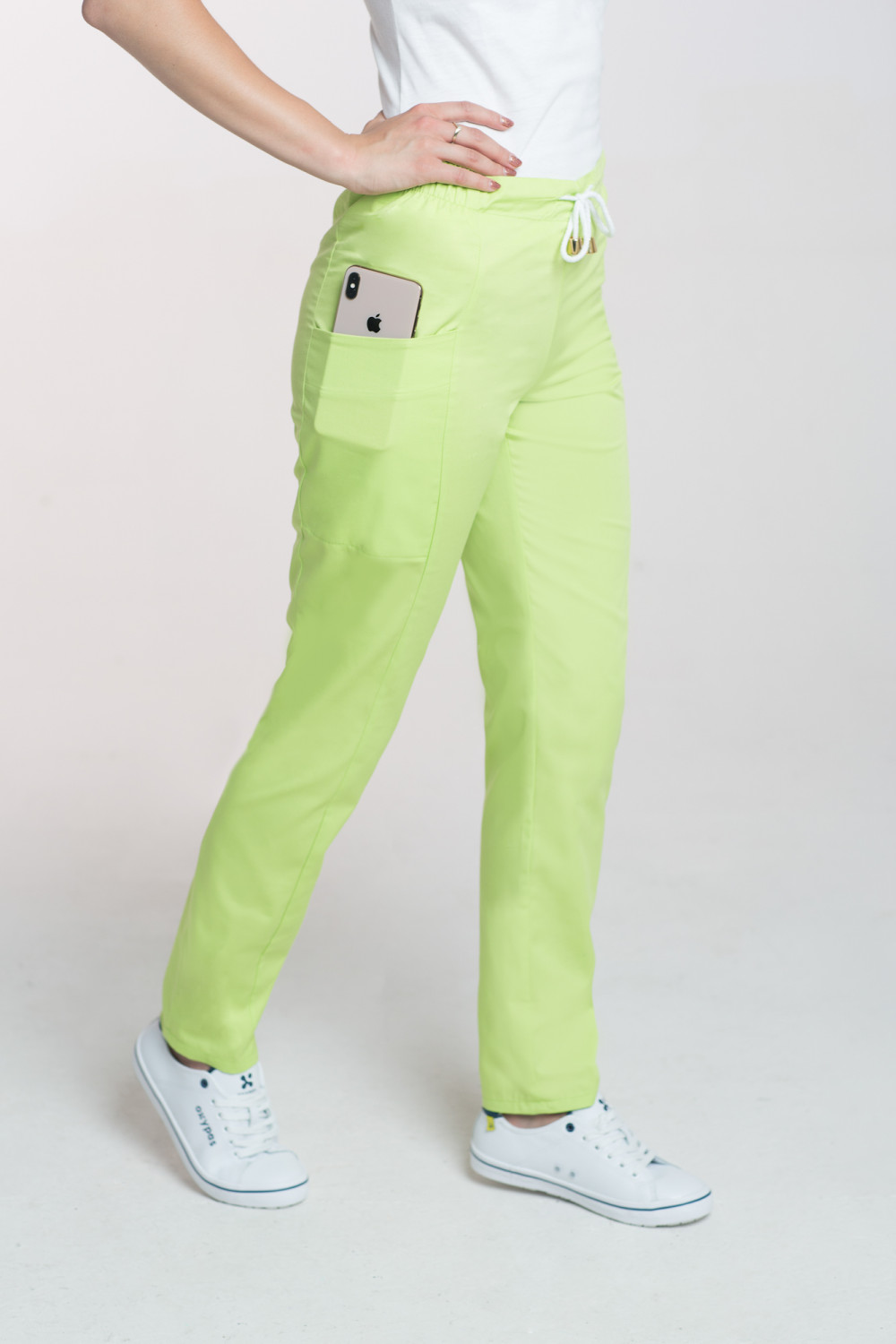M-200X Elastyczne spodnie damskie medyczne kosmetyczne na sznurku limonka